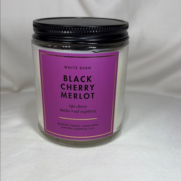 White Barn Black Cherry Merlot Scented Candle - Picture 1 of 3